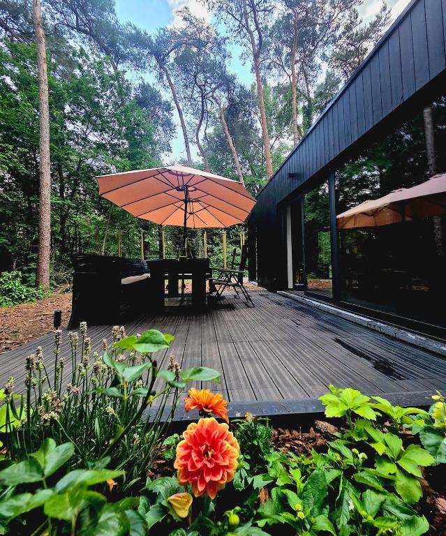 Terras van Whispering Pines